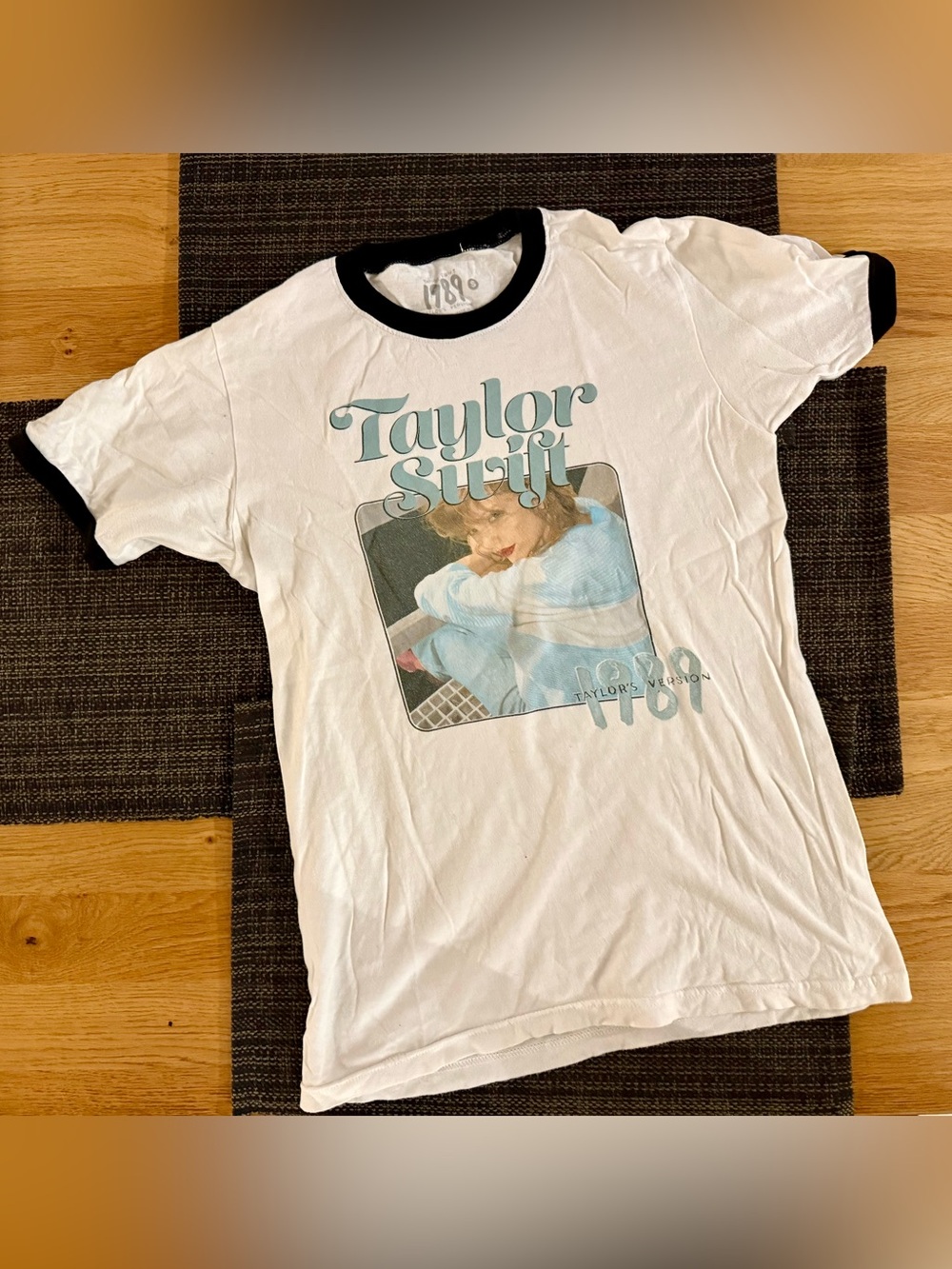 Taylor Swift — official 1989 (Taylor’s Version) t-shirt